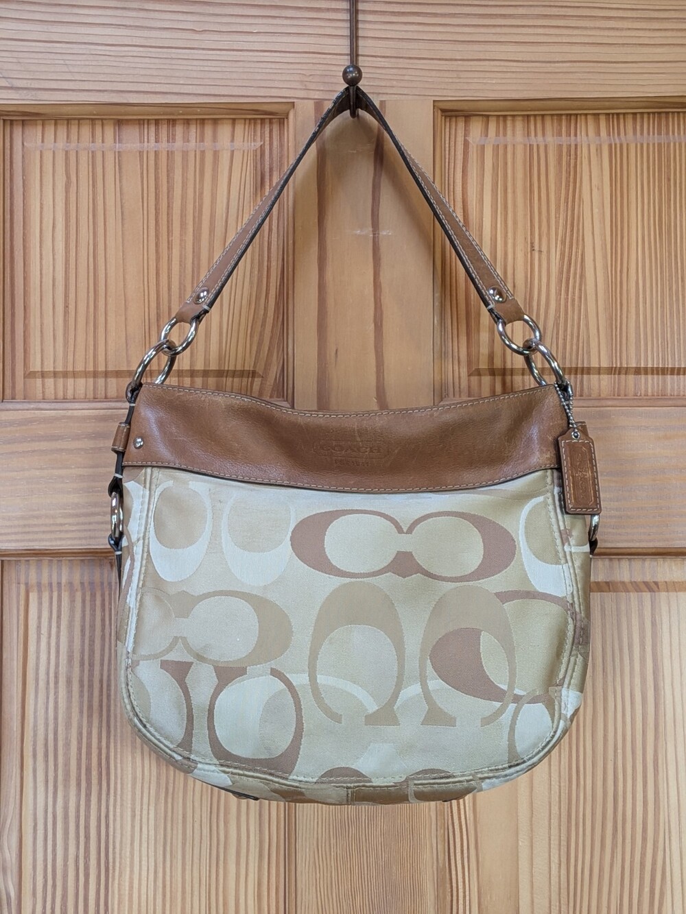 COACH Optic Signature Zoe Hobo Shoulder Handbag Purse Cream/Tan Medium 14711